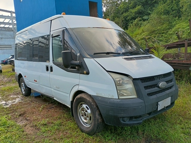 FORD TRANSIT 350L BUS 2010 / 2011