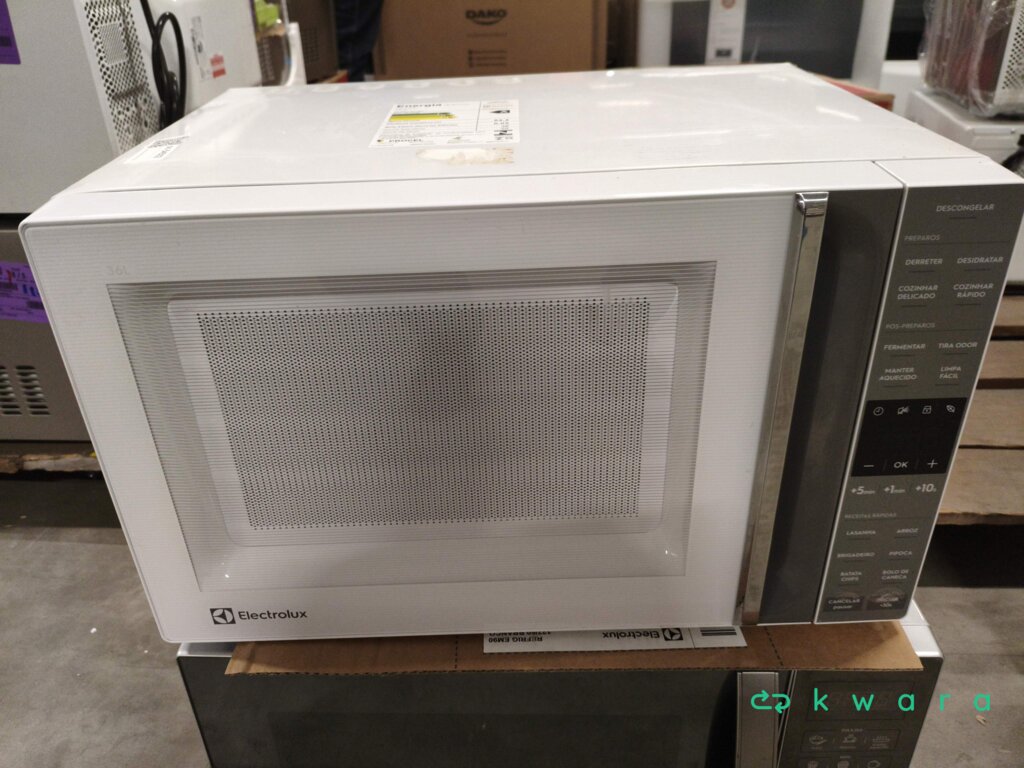 2 Micro-Ondas - Sendo 1 Electrolux e 1 Mondial